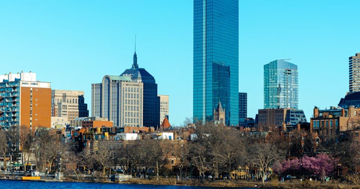 Delta-8 THC vs. Delta-9 THC: Legal Status, Effects, and Safety