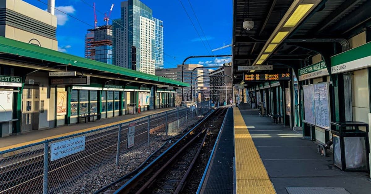 Cannabis for Sleep: Best Strains, Dosing, and the Research